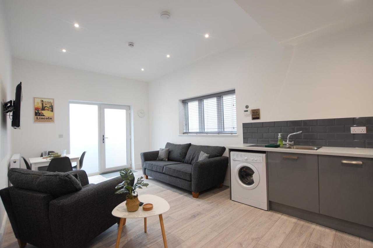 Stylish City Centre Apartments Lincoln Exterior photo